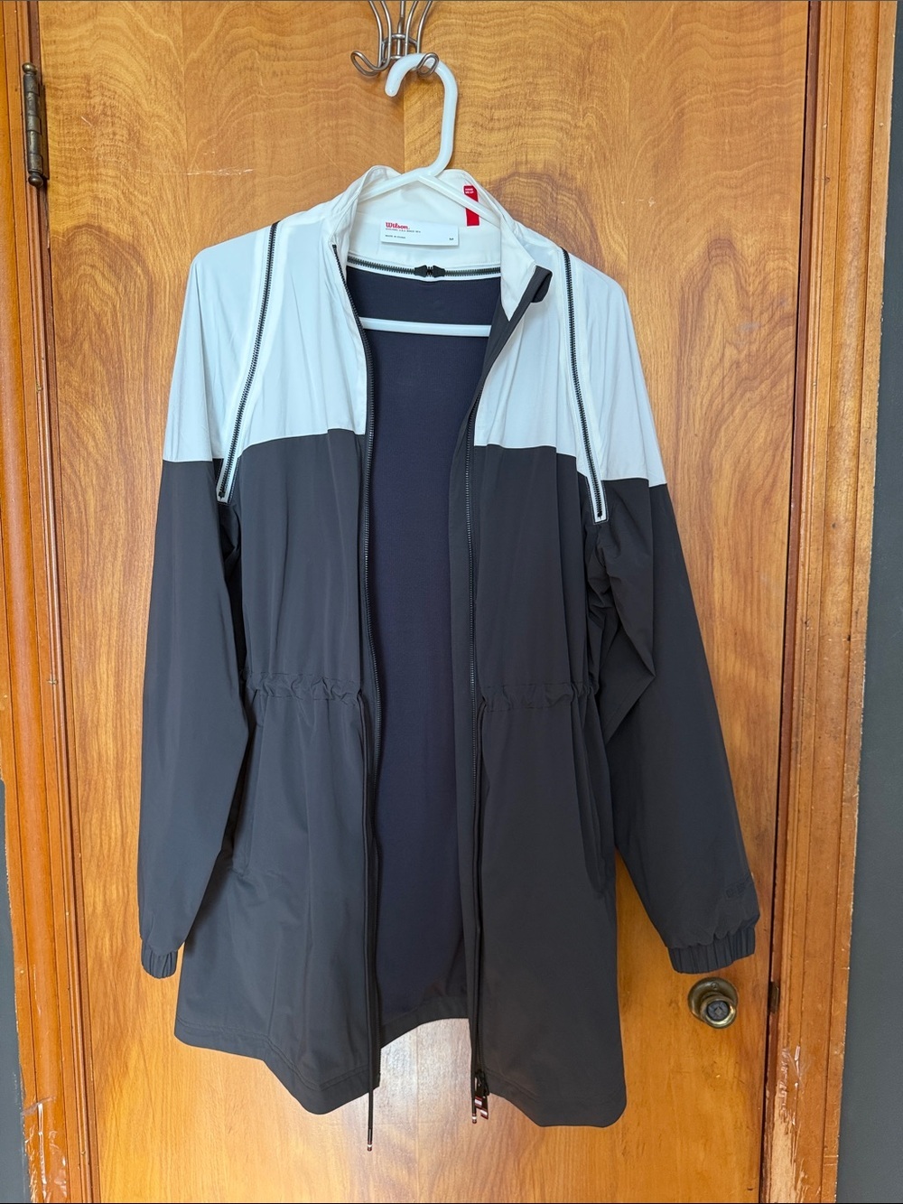 RARE Wilson White Windbreaker Jacket with Black Zipper Accents - Picture 12 of 12